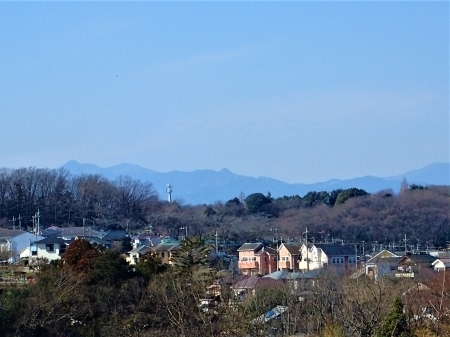 P2173076 見晴らしの丘より　山々の風景m.jpg